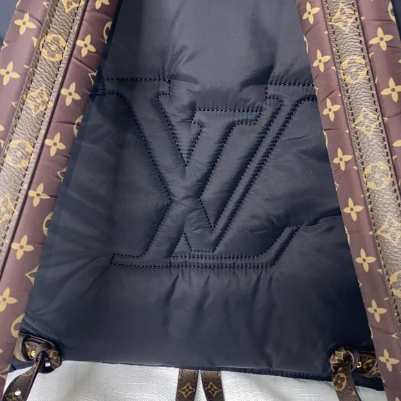 BRAND NEW!!! LUIS VUITTON Monogram Pillow Backpack - Picture 4 of 4